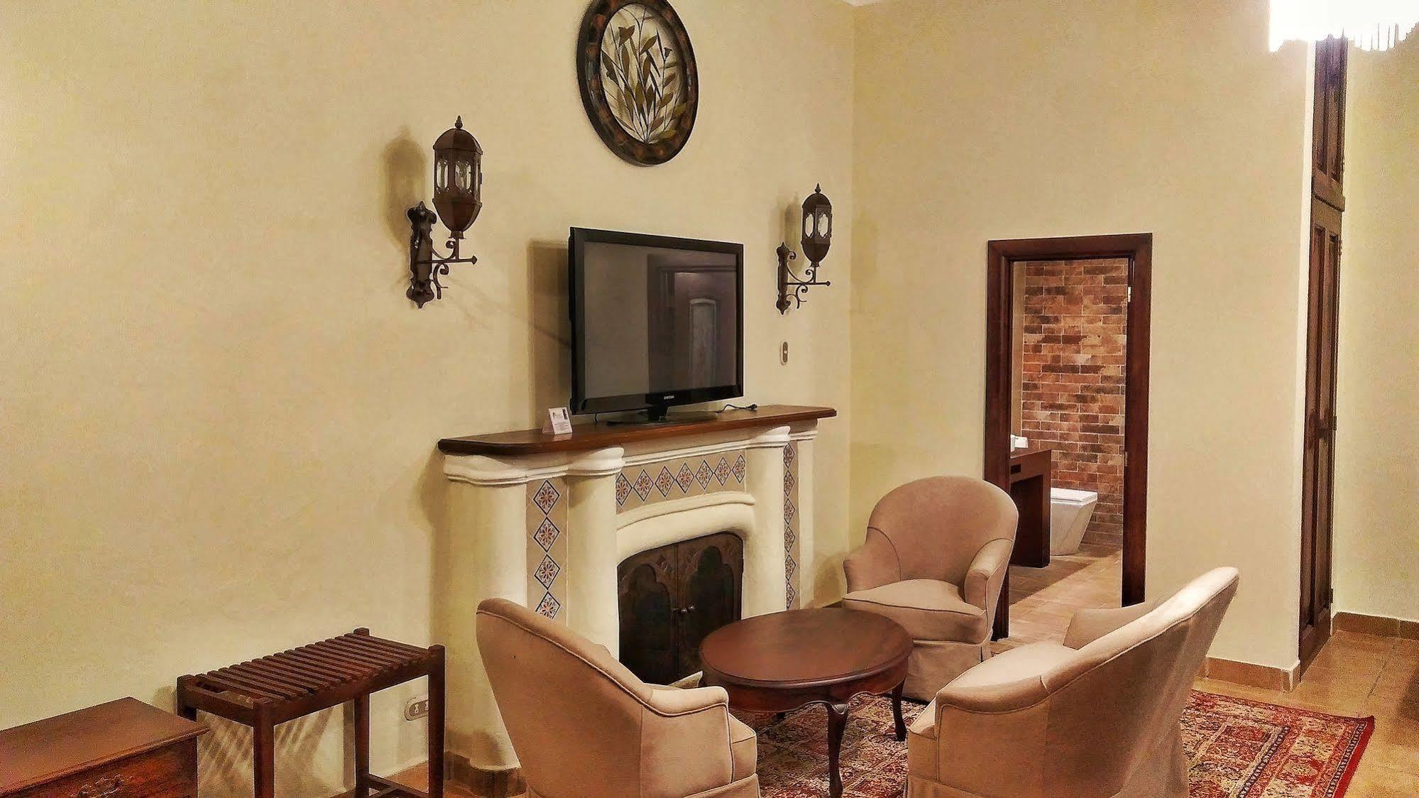 Hotel Aurora Антигуа-Гватемала Экстерьер фото